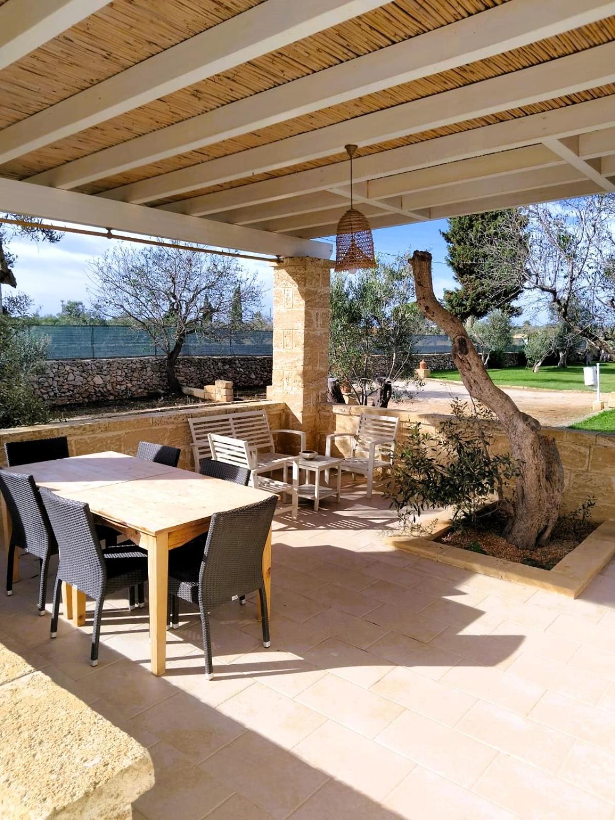 Borgo Rosso Terra Apart-hotel